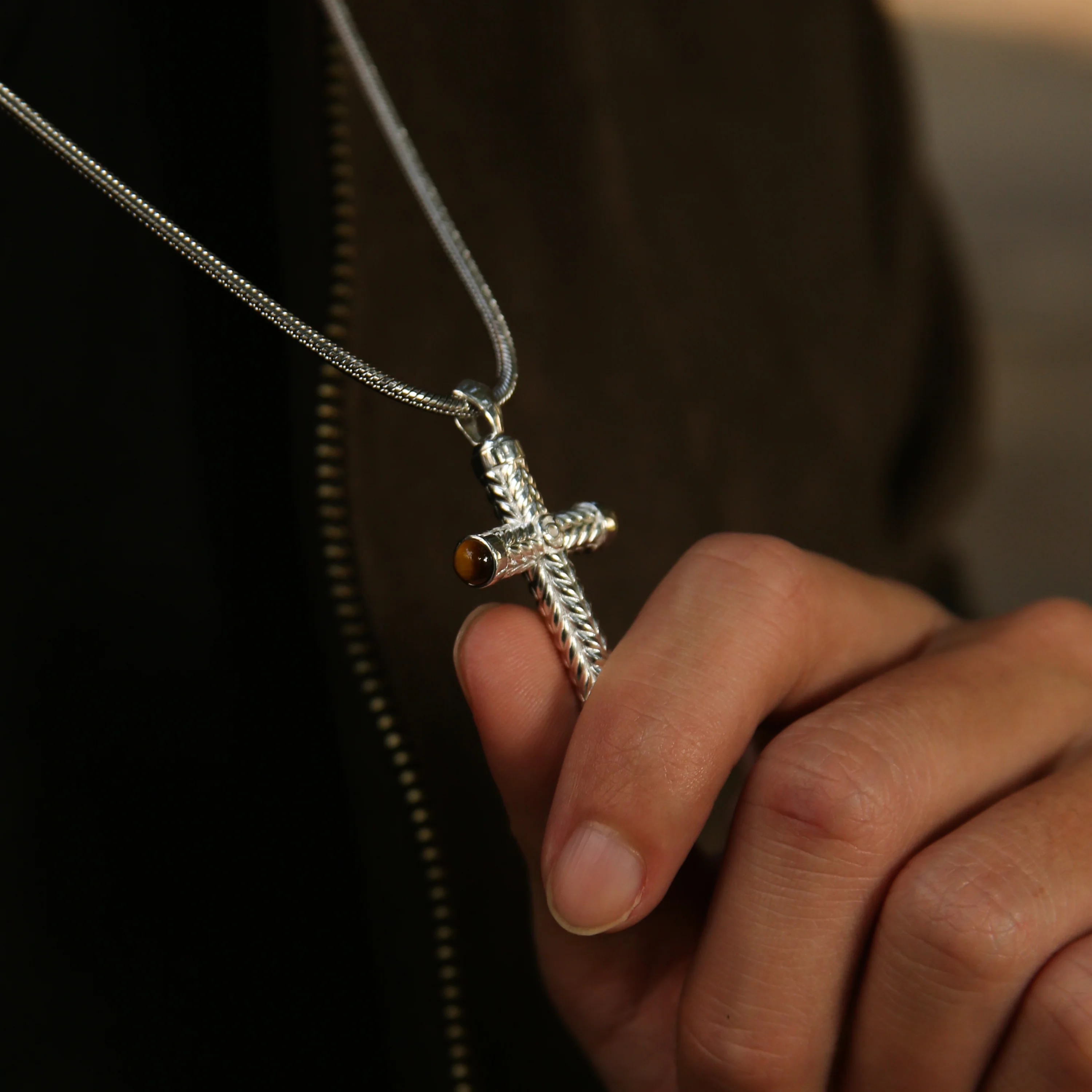 925 Silver Cross Pendant With Tiger Eye - Image 3