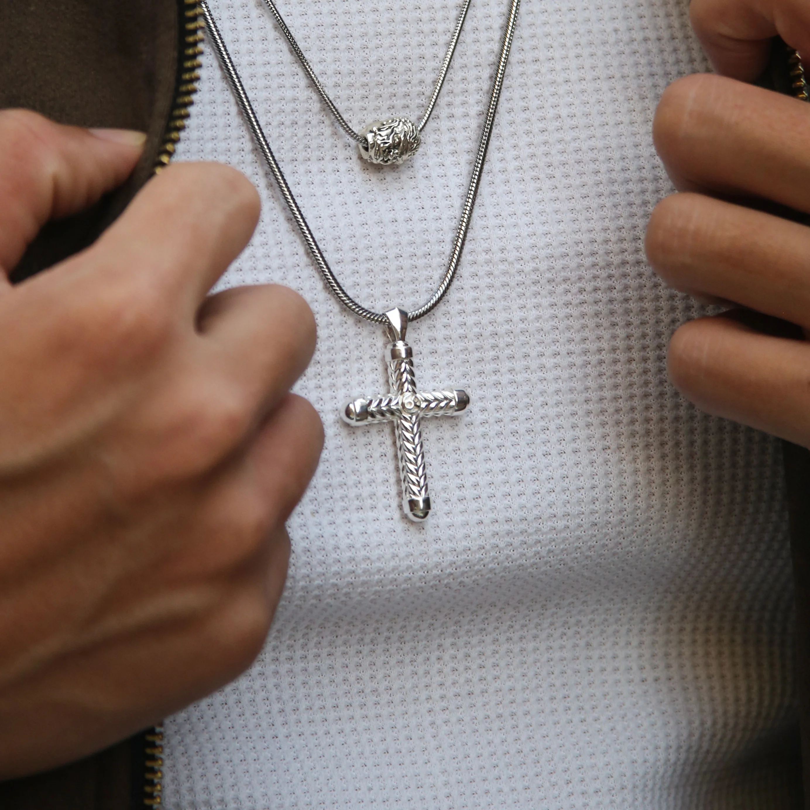 Cross Pendant Necklace | Azuro Statement Cross Pendant - Image 3
