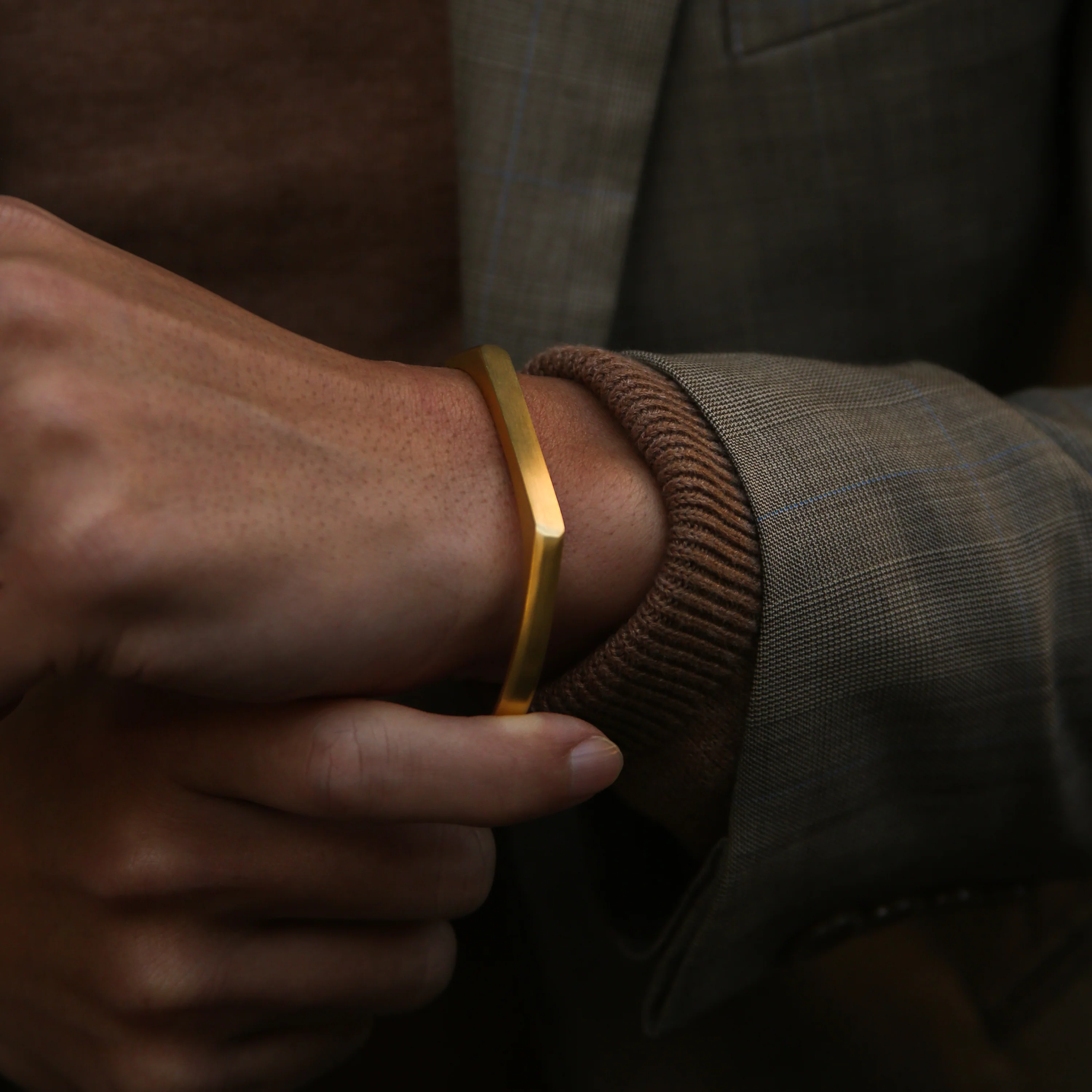 Omega 18k Gold Cuff Bracelet - Image 5