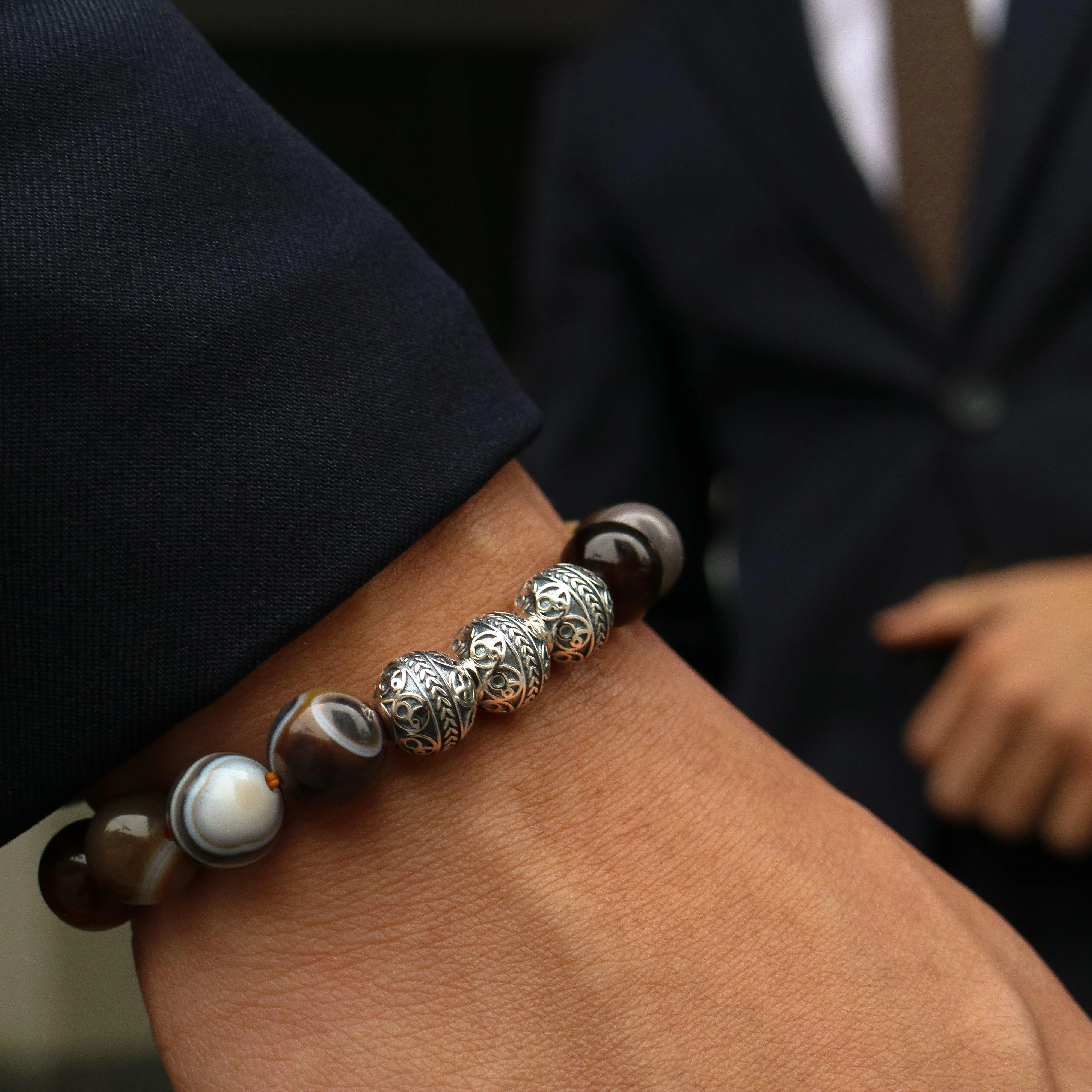 SILVER DRAGORSE BROWN AGATE BRACELET - Image 3