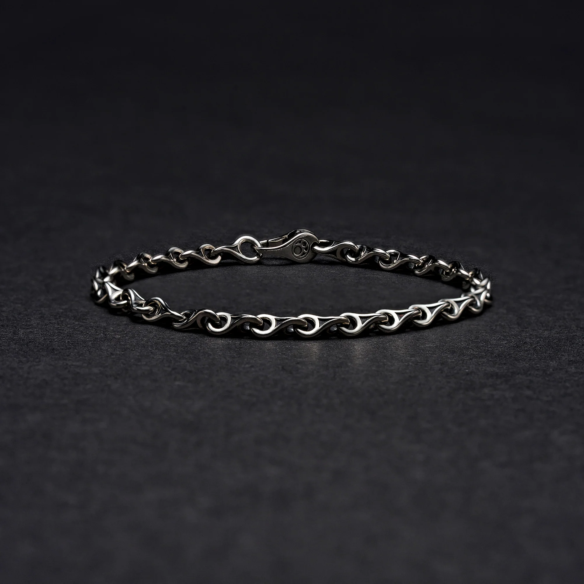 Silver Teardrop Chain Bracelet - Image 7