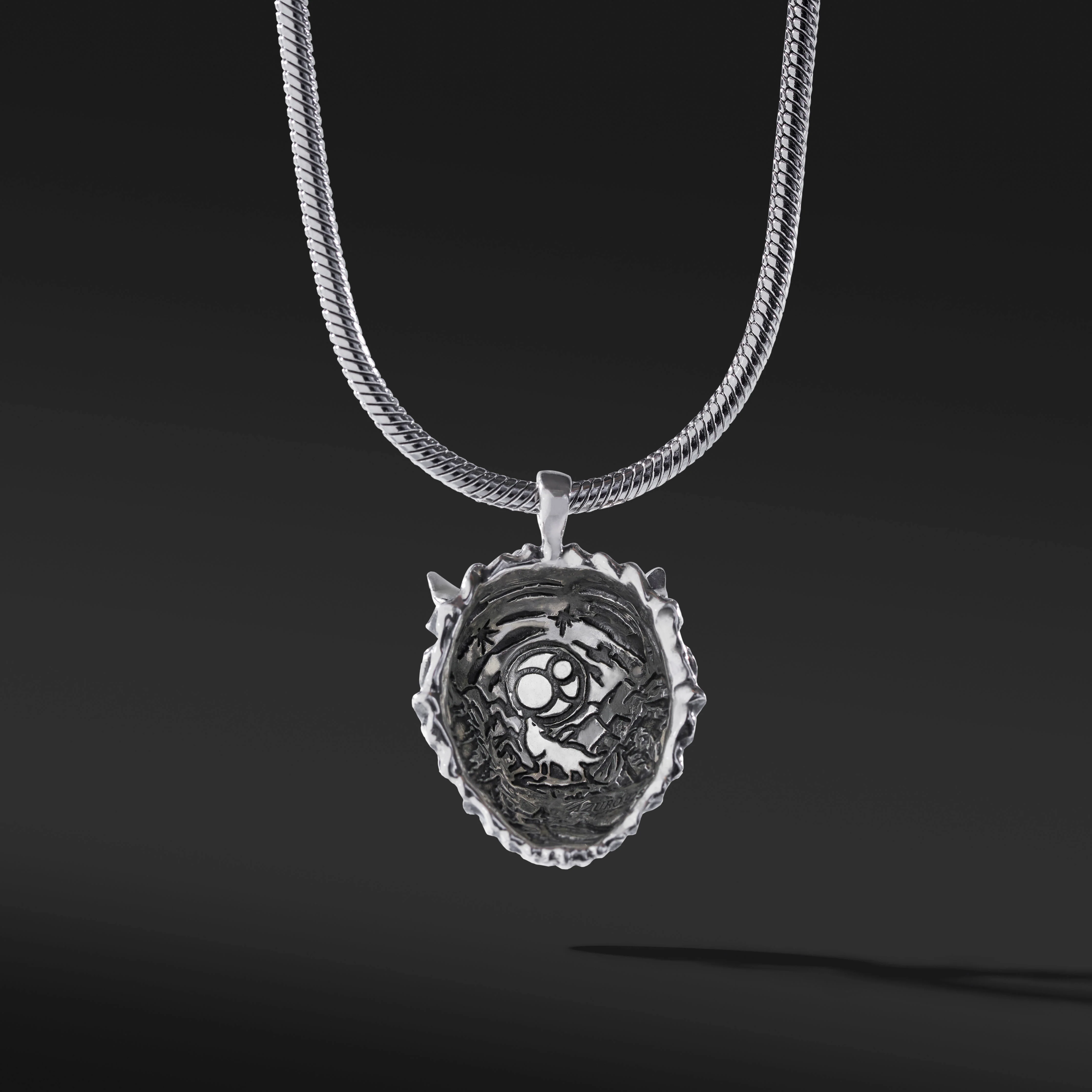 Silver Wolf Pendant Necklace - Image 2