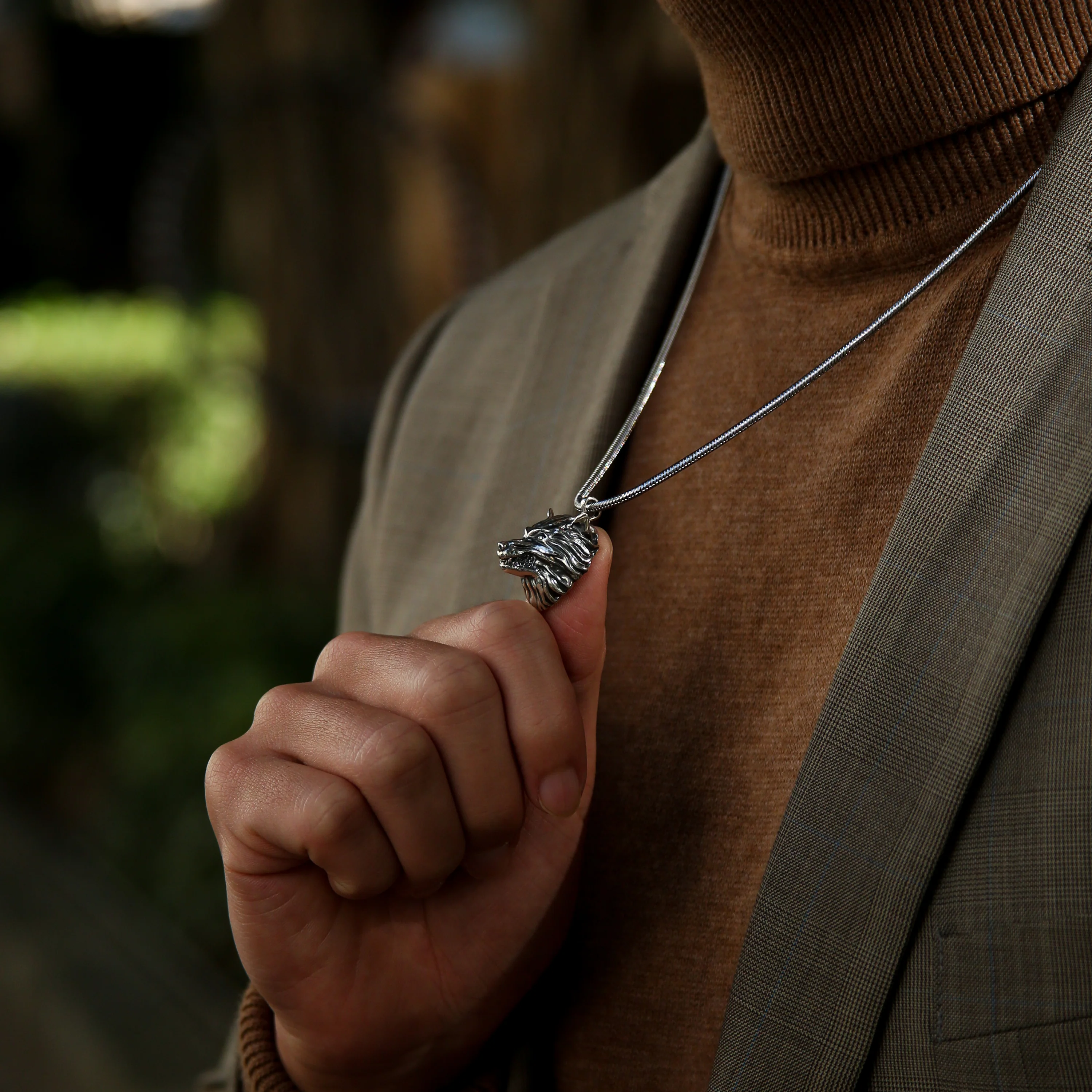 Silver Wolf Pendant Necklace - Image 5