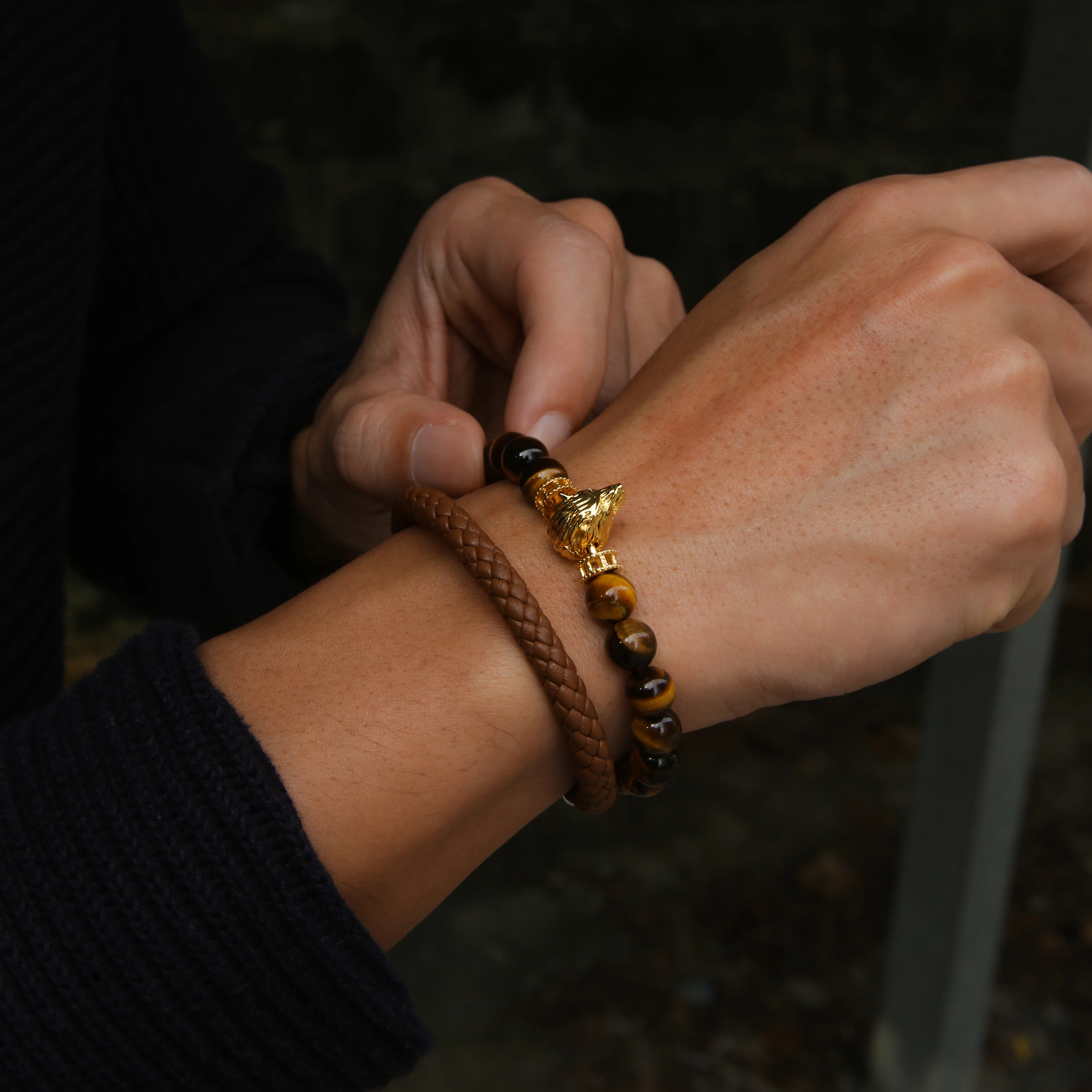 Wolf Bracelet In Tiger Eye - Image 3