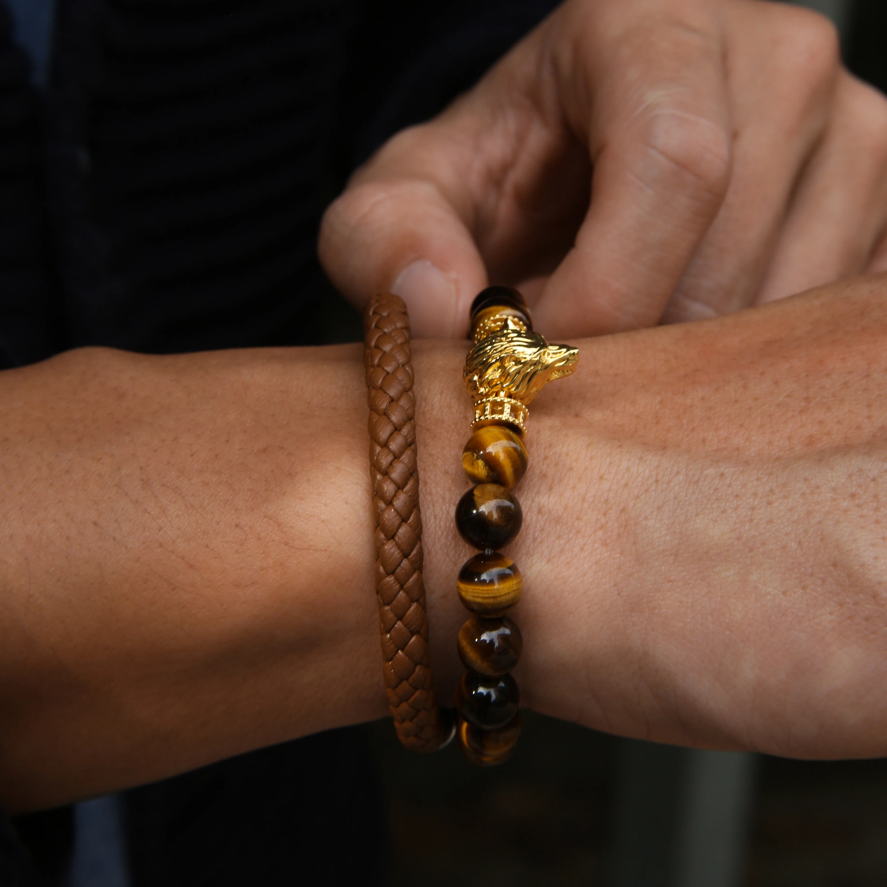 Wolf Bracelet In Tiger Eye - Image 4